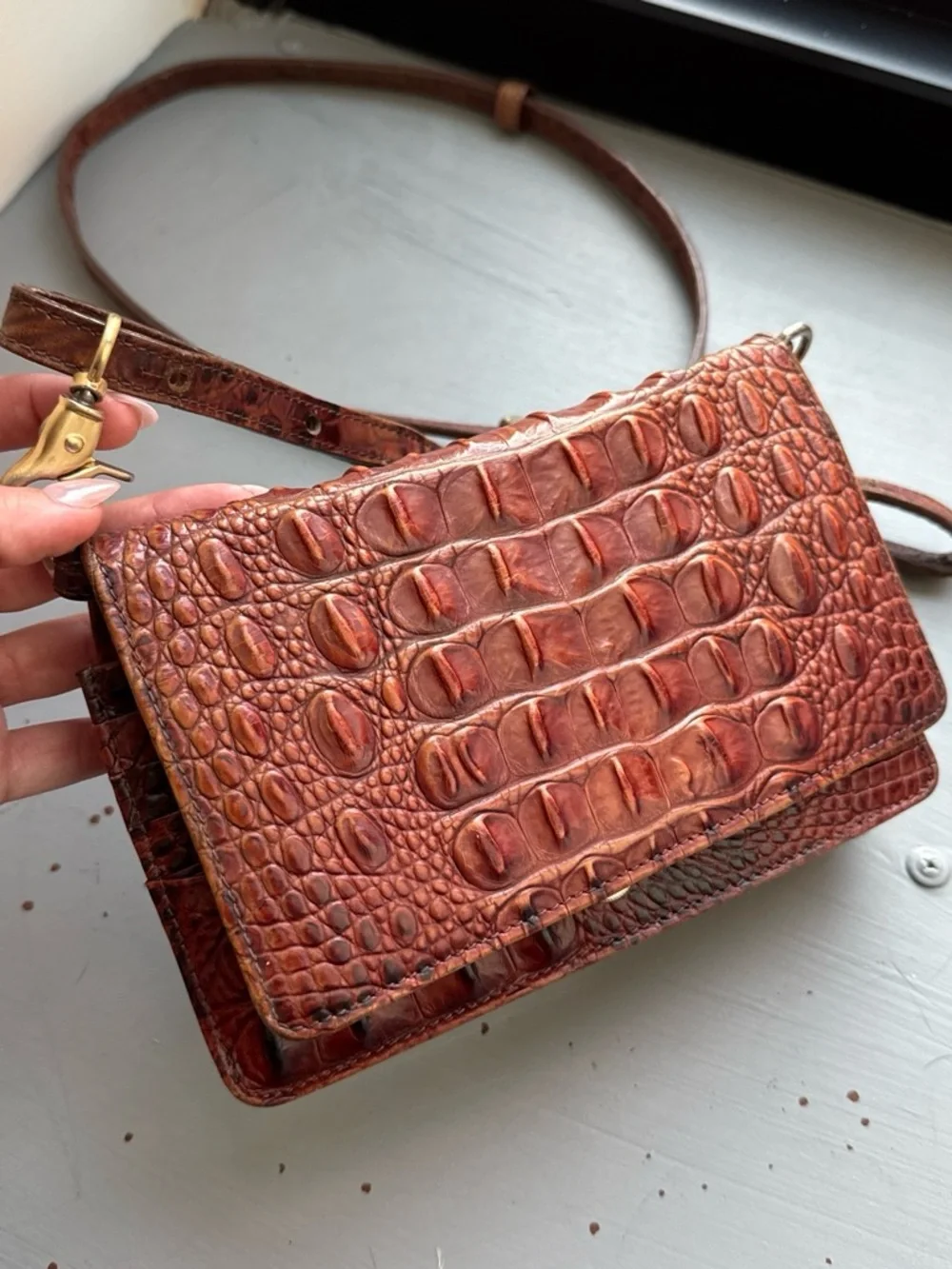 Vintage Brahmin Croc-Embossed Crossbody Wallet in Deep Brown - Picture 2 of 4
